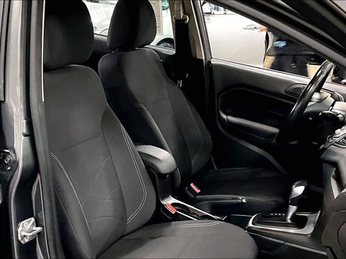 Used 2015 Ford Fiesta SE image 8