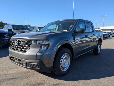 New 2025 Ford Maverick XL image 8