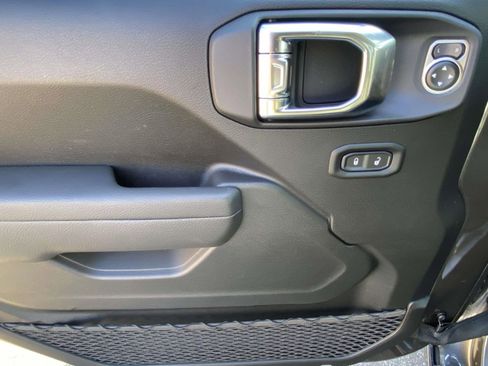 New 2026 Jeep Gladiator Sport image 17