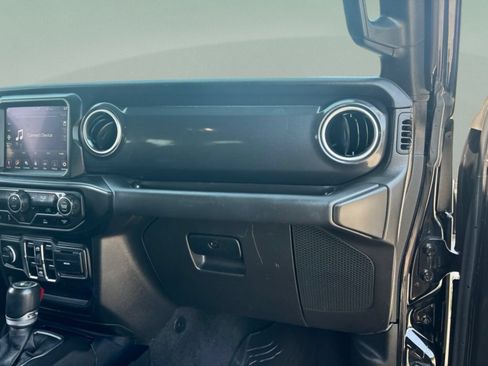 Used 2023 Jeep Wrangler Unlimited Sahara AWD/4WD image 25