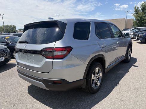 Used 2024 Honda Pilot EX-L image 5