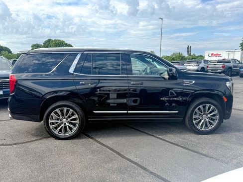 Certified 2021 GMC Yukon Denali w/ Denali Premium Package AWD/4WD image 9