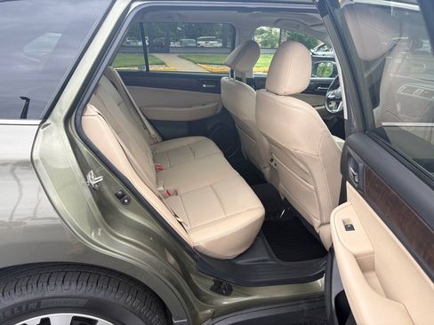 Used 2017 Subaru Outback 2.5i Limited AWD/4WD image 19