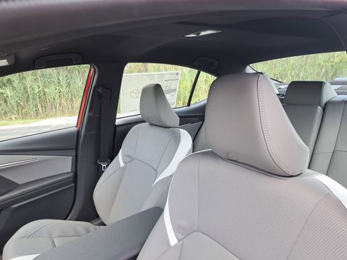 New 2025 Toyota Camry SE image 27