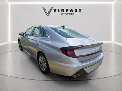 Used 2023 Hyundai Sonata SEL FWD image 2
