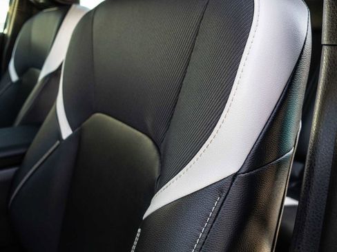 Used 2025 Toyota Camry SE image 17