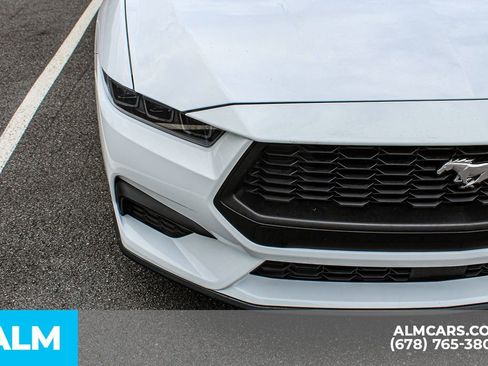 Used 2025 Ford Mustang Premium RWD image 12