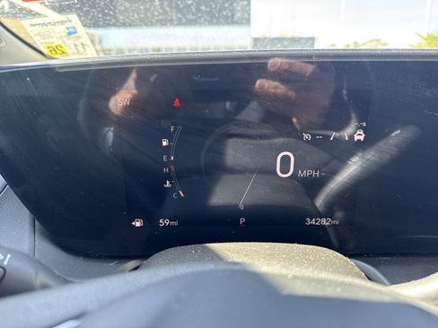 Used 2025 Buick Encore GX Preferred image 25