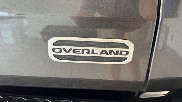 Used 2021 Jeep Gladiator Overland w/ Uconnect 4C Nav & Sound Group AWD/4WD image 21