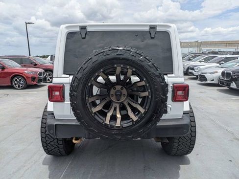 Used 2022 Jeep Wrangler Unlimited Rubicon AWD/4WD image 4