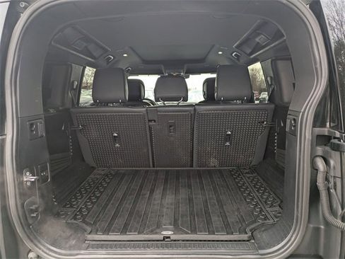 Used 2022 Land Rover Defender 110 X-Dynamic HSE image 16