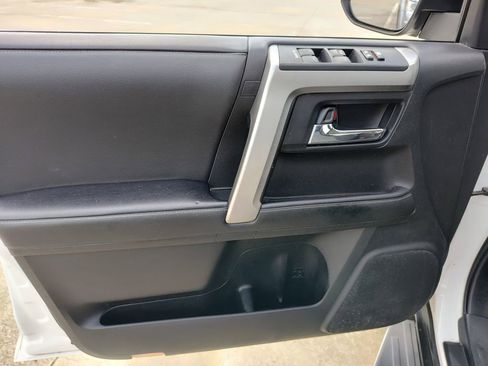 Used 2020 Toyota 4Runner SR5 image 19