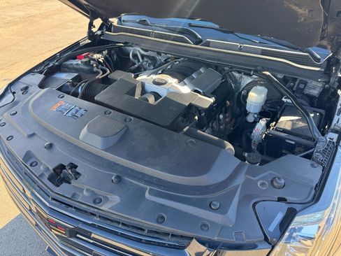 Used 2017 Cadillac Escalade Platinum AWD/4WD image 25