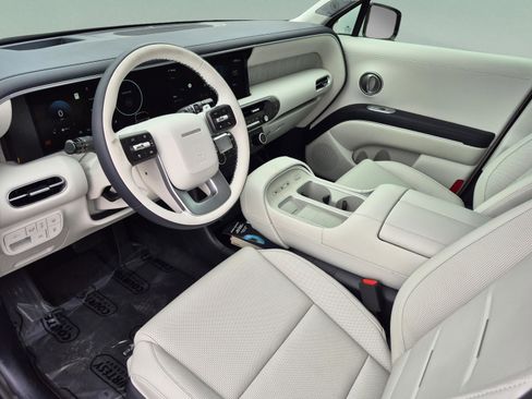 New 2026 Hyundai Palisade Calligraphy FWD image 21
