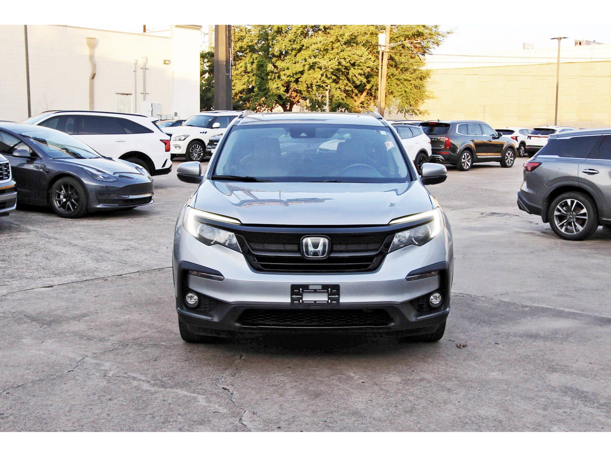 Used 2021 Honda Pilot Special Edition image 2