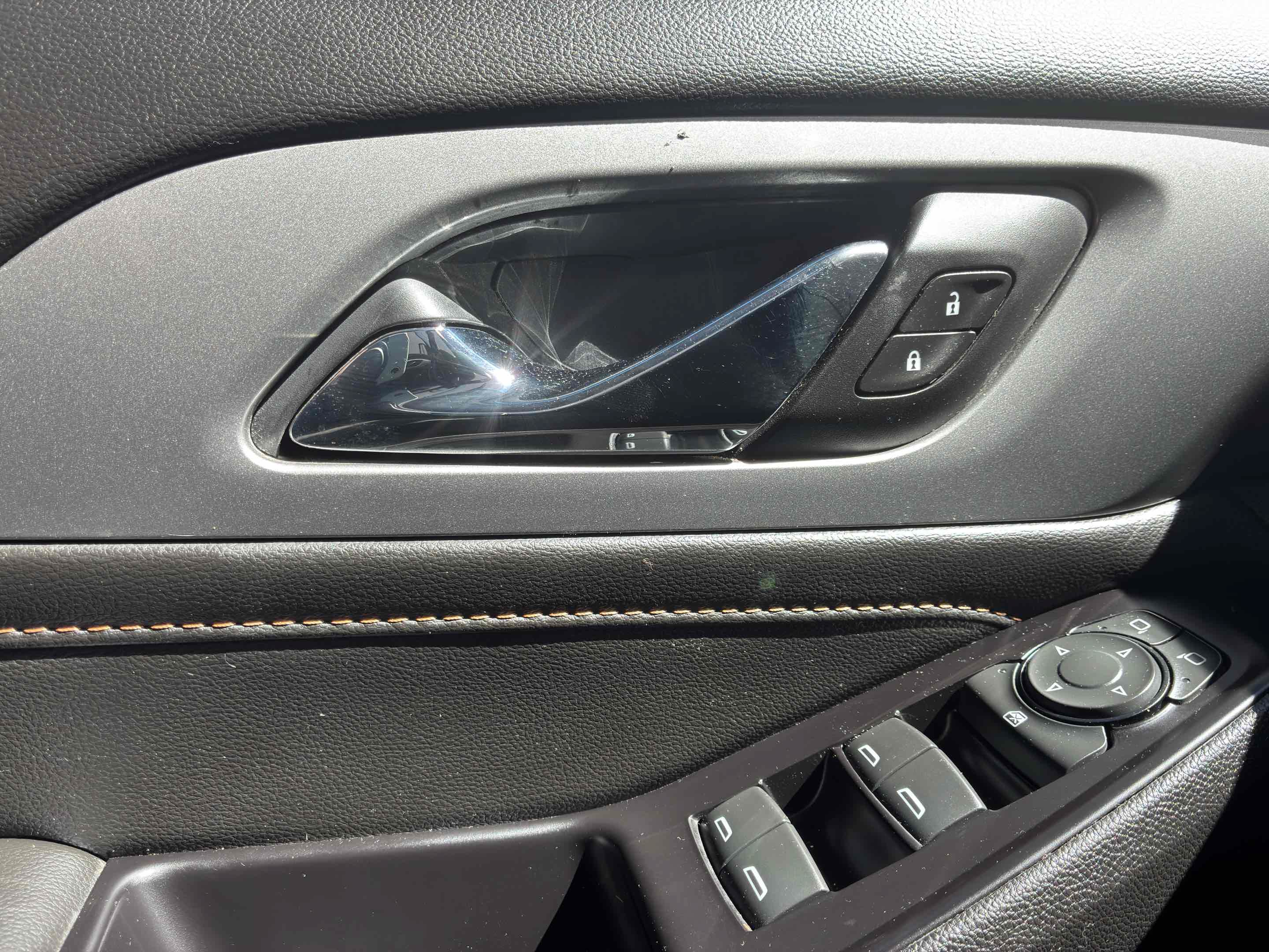 Used 2020 Chevrolet Traverse LS FWD image 33