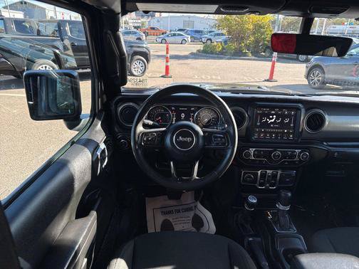 Used 2023 Jeep Gladiator Sport AWD/4WD image 12
