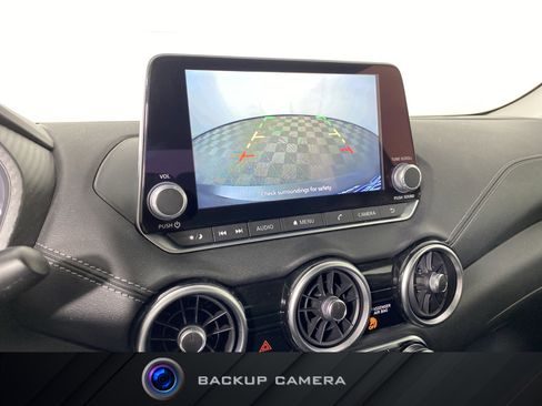 Used 2023 Nissan Sentra SV image 4