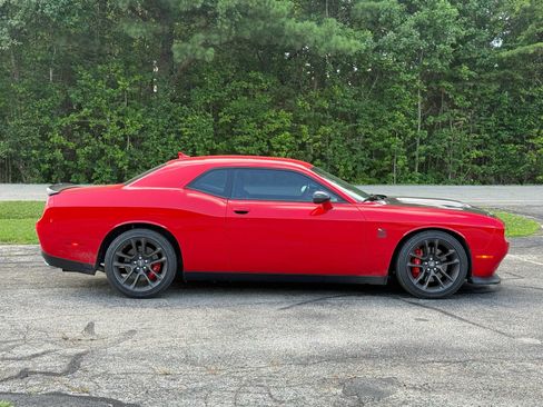 Used 2021 Dodge Challenger R/T Scat Pack w/ Plus Package RWD image 5