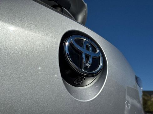 Used 2020 Toyota Corolla XSE image 12