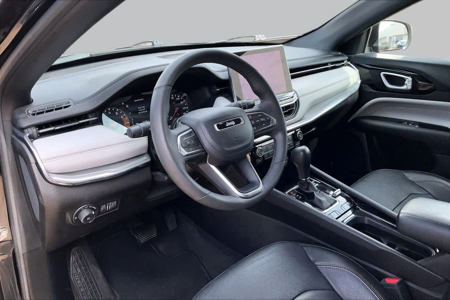 Used 2023 Jeep Compass Limited AWD/4WD image 15