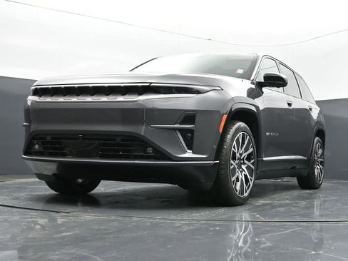 Used 2025 Jeep Wagoneer S Limited image 36