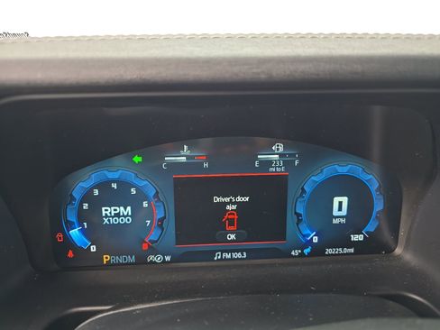 Used 2025 Ford Bronco Outer Banks image 5