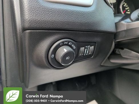 Used 2021 Jeep Compass Latitude AWD/4WD image 13