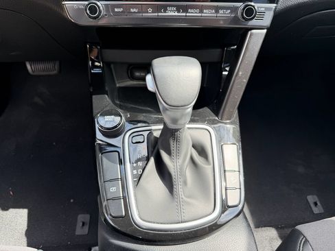 Used 2025 Kia Seltos S FWD image 28