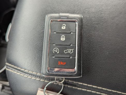 Used 2023 Jeep Grand Cherokee L Laredo w/ Luxury Tech Group I AWD/4WD image 26