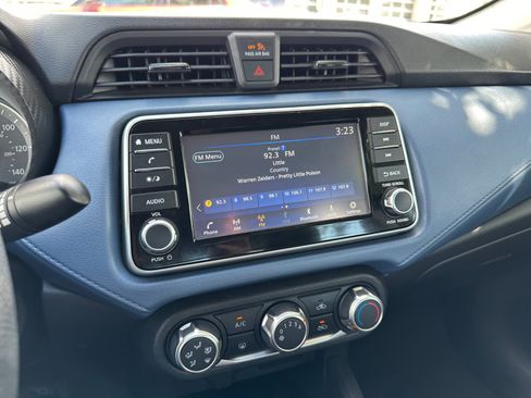 Used 2025 Nissan Versa SV w/ Trunk Package FWD image 18