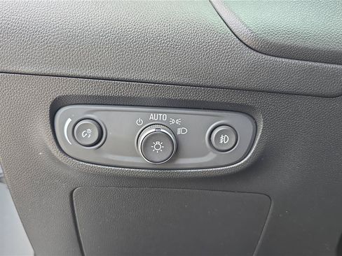 Used 2023 Buick Encore GX Select w/ Sport Touring Package FWD image 27