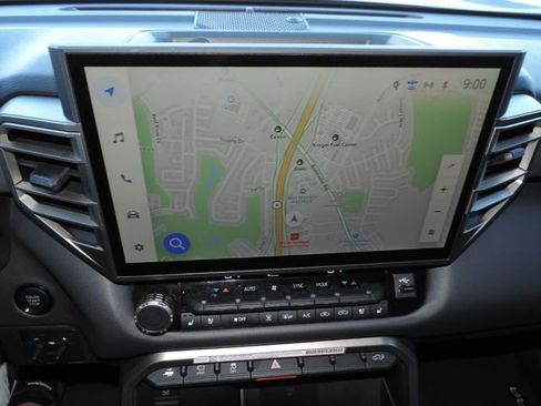 Used 2025 Toyota Tundra Limited image 27