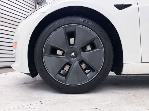 Used 2021 Tesla Model 3 Long Range image 13