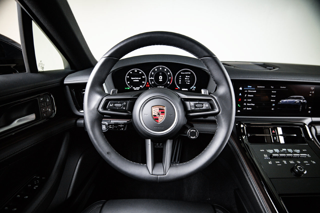 Certified 2026 Porsche Panamera RWD image 27