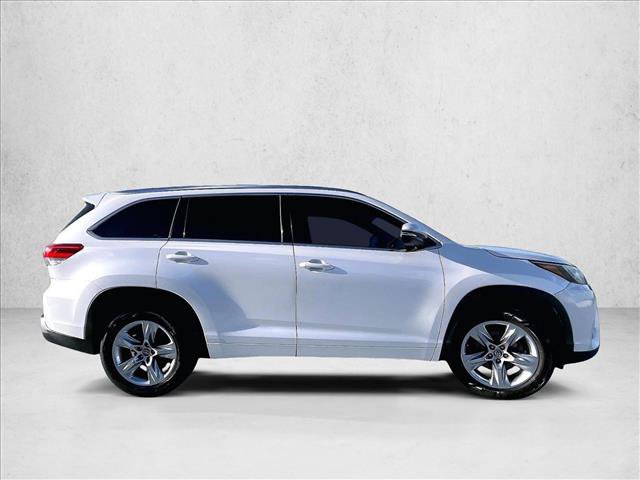 Used 2017 Toyota Highlander Limited FWD image 5