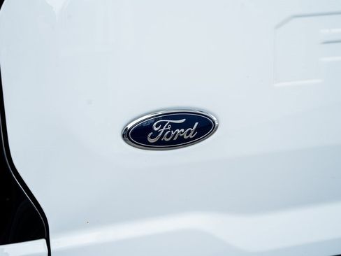 Used 2023 Ford F150 Lightning Platinum image 23