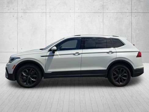 Used 2023 Volkswagen Tiguan SE FWD image 8