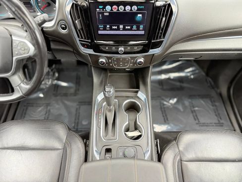Used 2018 Chevrolet Traverse LT w/ LPO, Floor Liner Package AWD/4WD image 16