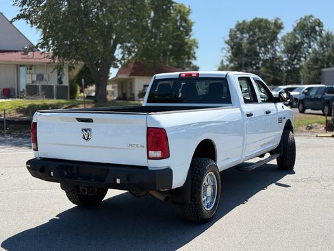 Used 2016 RAM 2500 Tradesman w/ Chrome Appearance Group AWD/4WD image 7