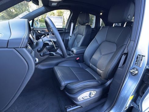 New 2026 Porsche Macan AWD/4WD image 5
