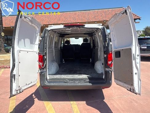 Used 2017 Mercedes-Benz Metris w/ Driver Efficiency Package image 11