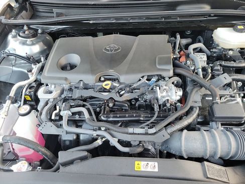 Used 2025 Toyota Camry SE image 30