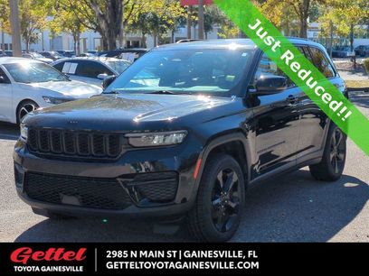 Used 2023 Jeep Grand Cherokee Altitude