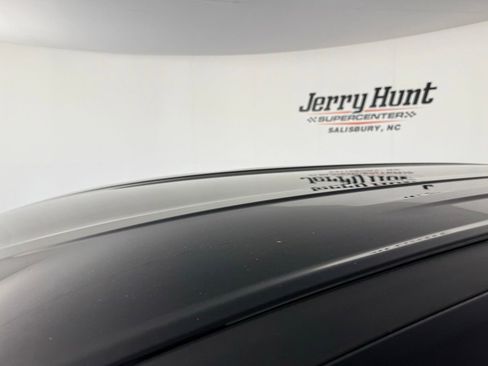 Used 2024 Nissan Rogue S AWD/4WD image 12