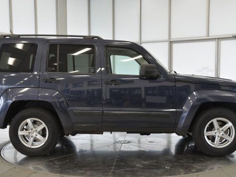 Used 2008 Jeep Liberty Sport w/ Popular Equipment Group image 8