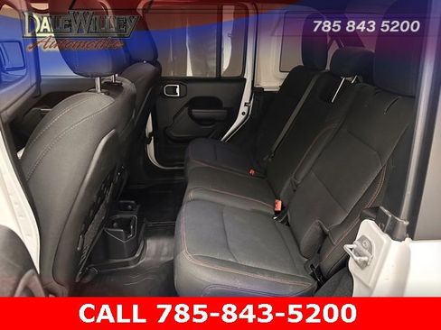 Used 2022 Jeep Wrangler Unlimited Rubicon image 19