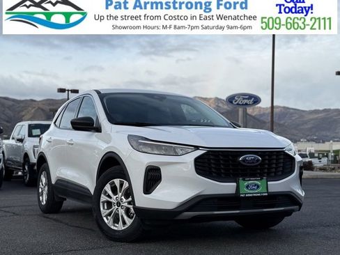 Used 2023 Ford Escape Active image 1