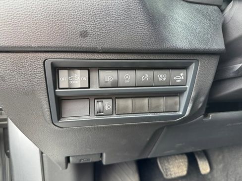 Used 2024 Toyota Tundra SR5 w/ SR5 Convenience Package AWD/4WD image 31