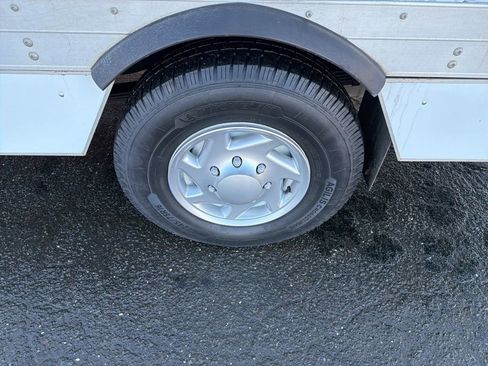 Used 2021 Ford E-350 and Econoline 350 Super Duty w/ Power Windows & Locks Group image 8